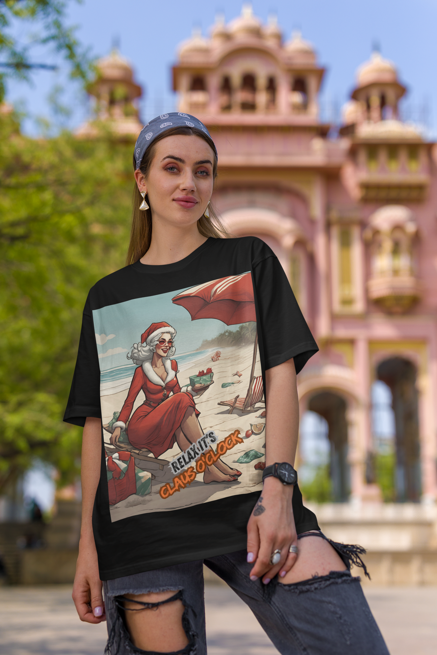 Oversized T- Shirt Women - Relax, It's Claus O'Clock