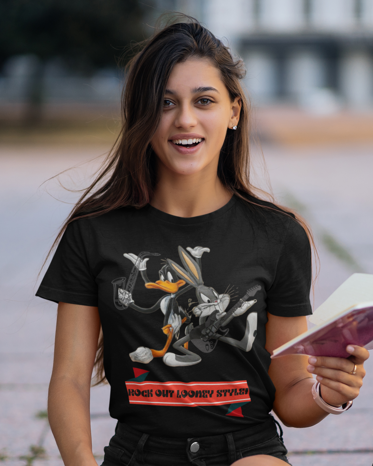 Printed T-Shirt - Regular Women - Rock Out Looney Style