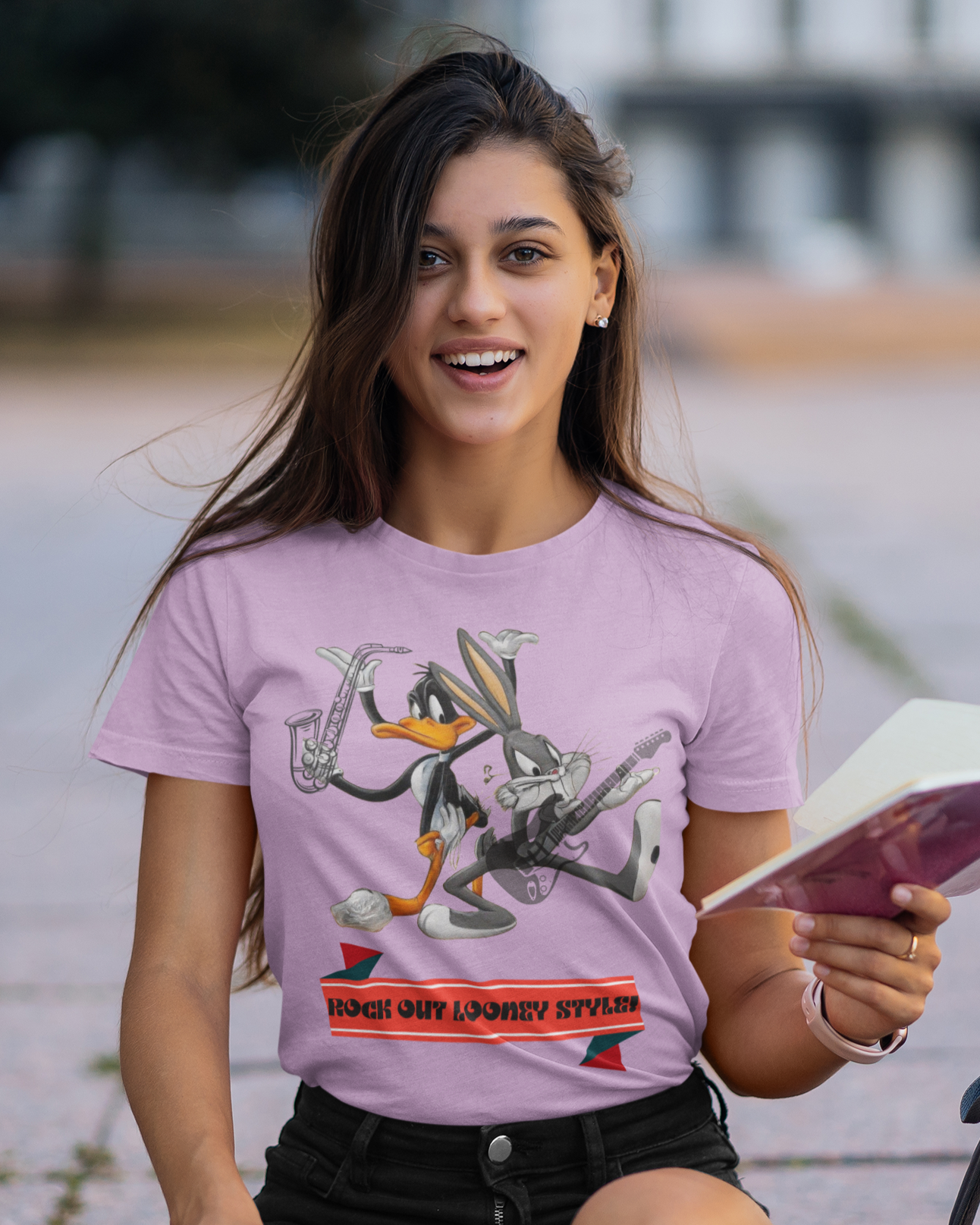 Printed T-Shirt - Regular Women - Rock Out Looney Style